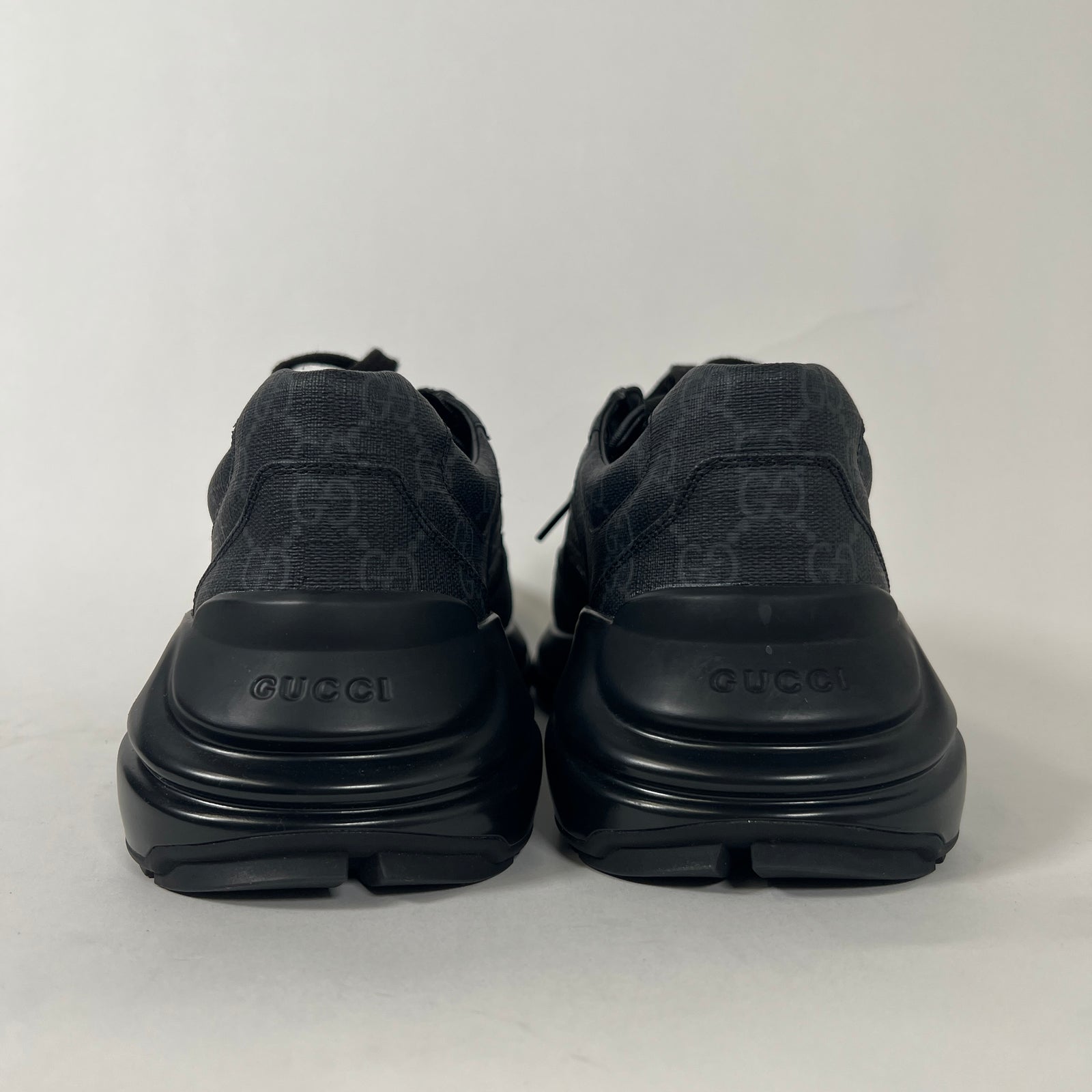 Gucci Black Rython GG Supreme Size 8.5