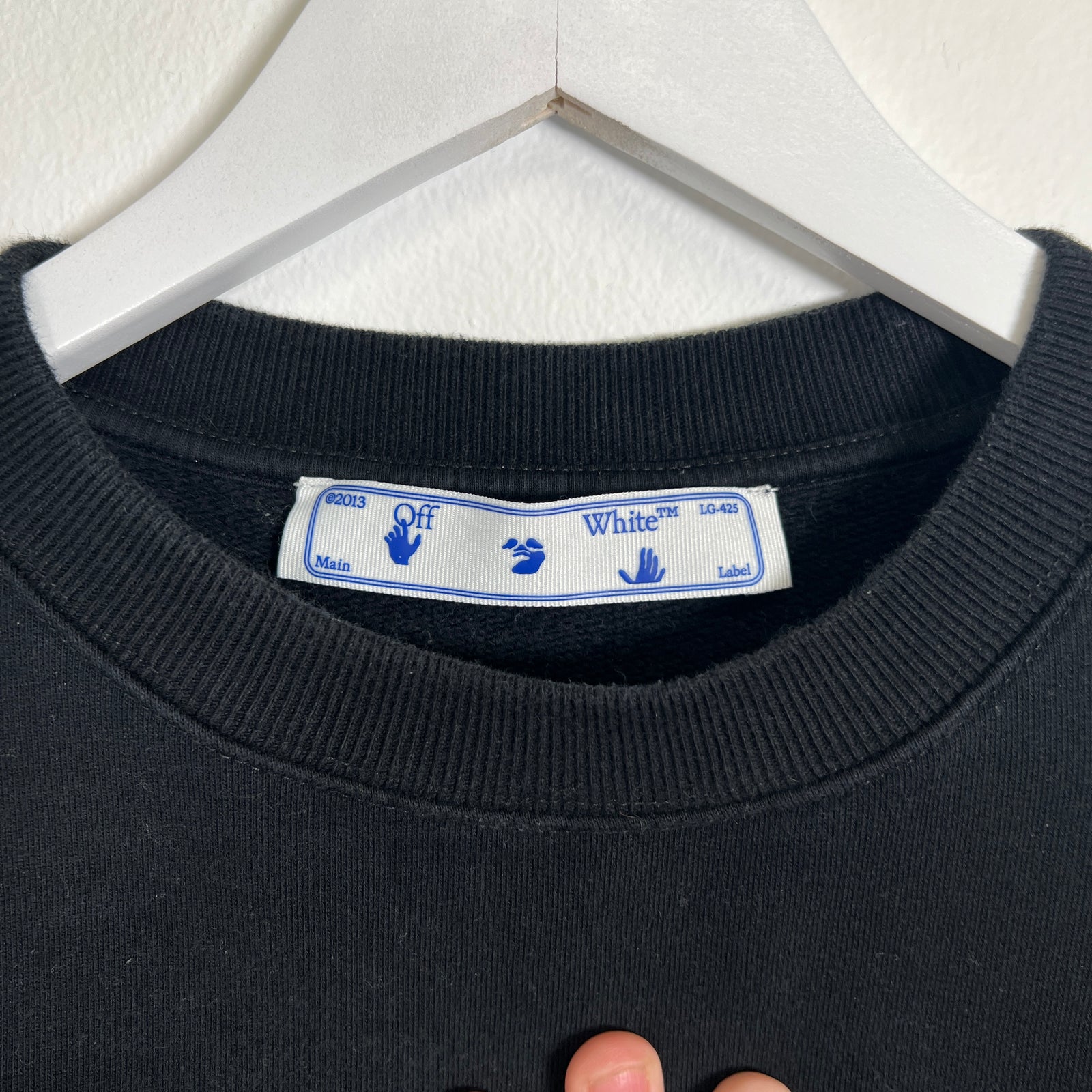 Off-White 'Peace' Crewneck Size M