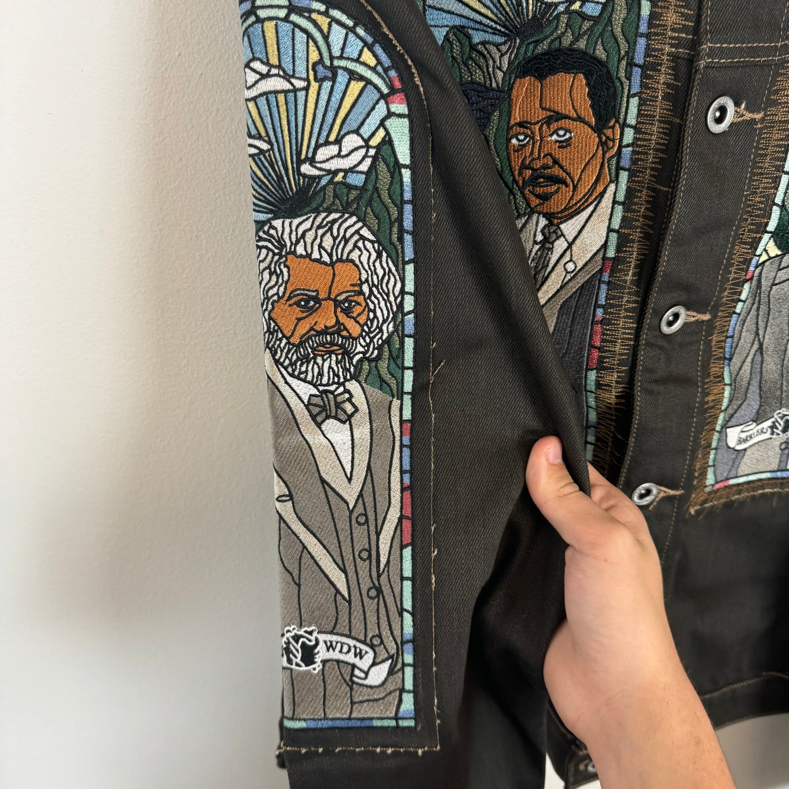 Who Decides War x Barriers NY Monument Embroidered Denim Jacket Size L