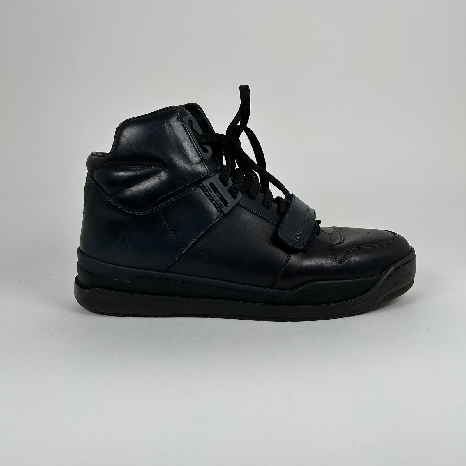 Louis Vuitton Trail Blazer High Top Sneaker Size LV8.5