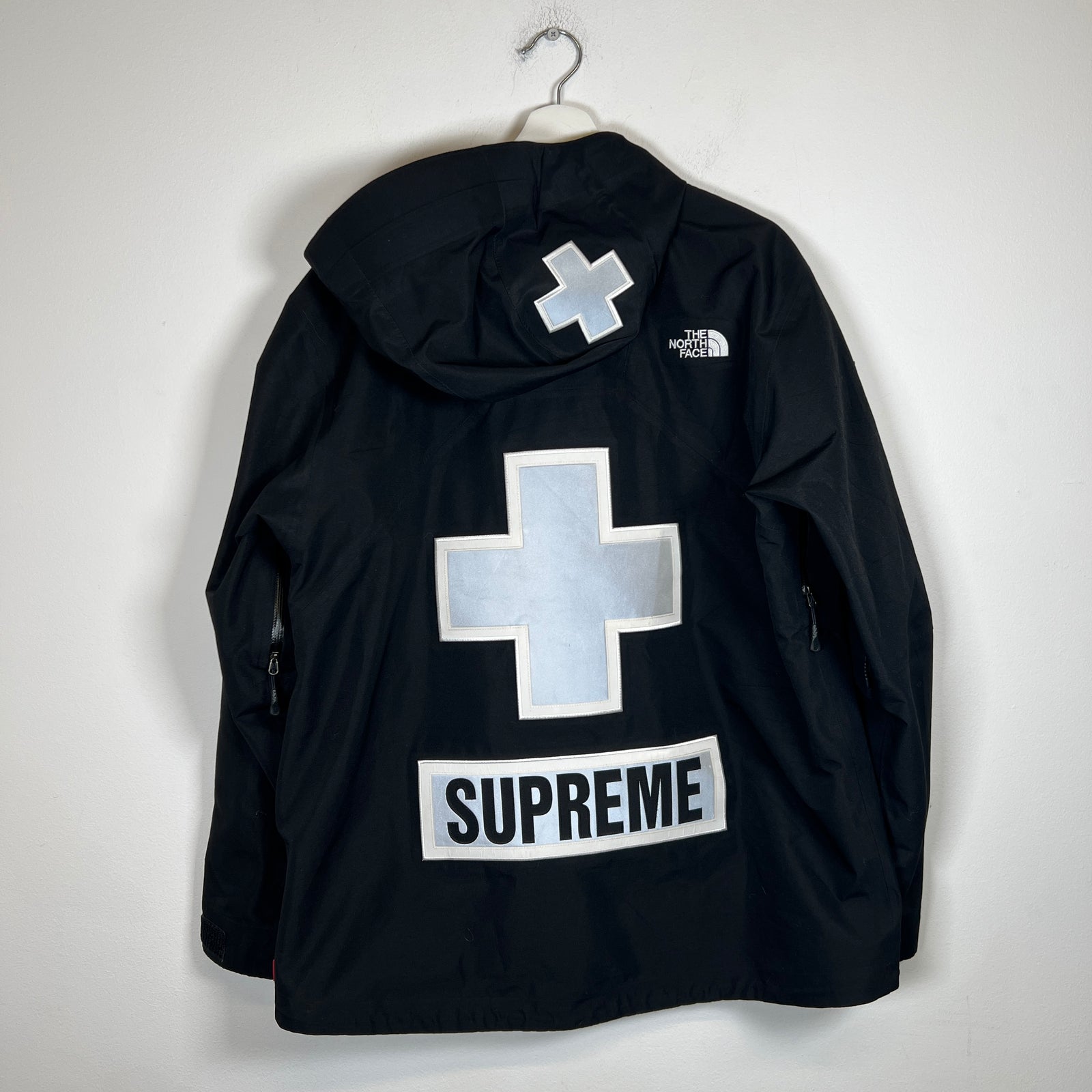 Supreme x TNF Black Rescue Jacket Size L