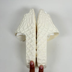 Gucci White Interlocking G Ripple Slides Size GG 10