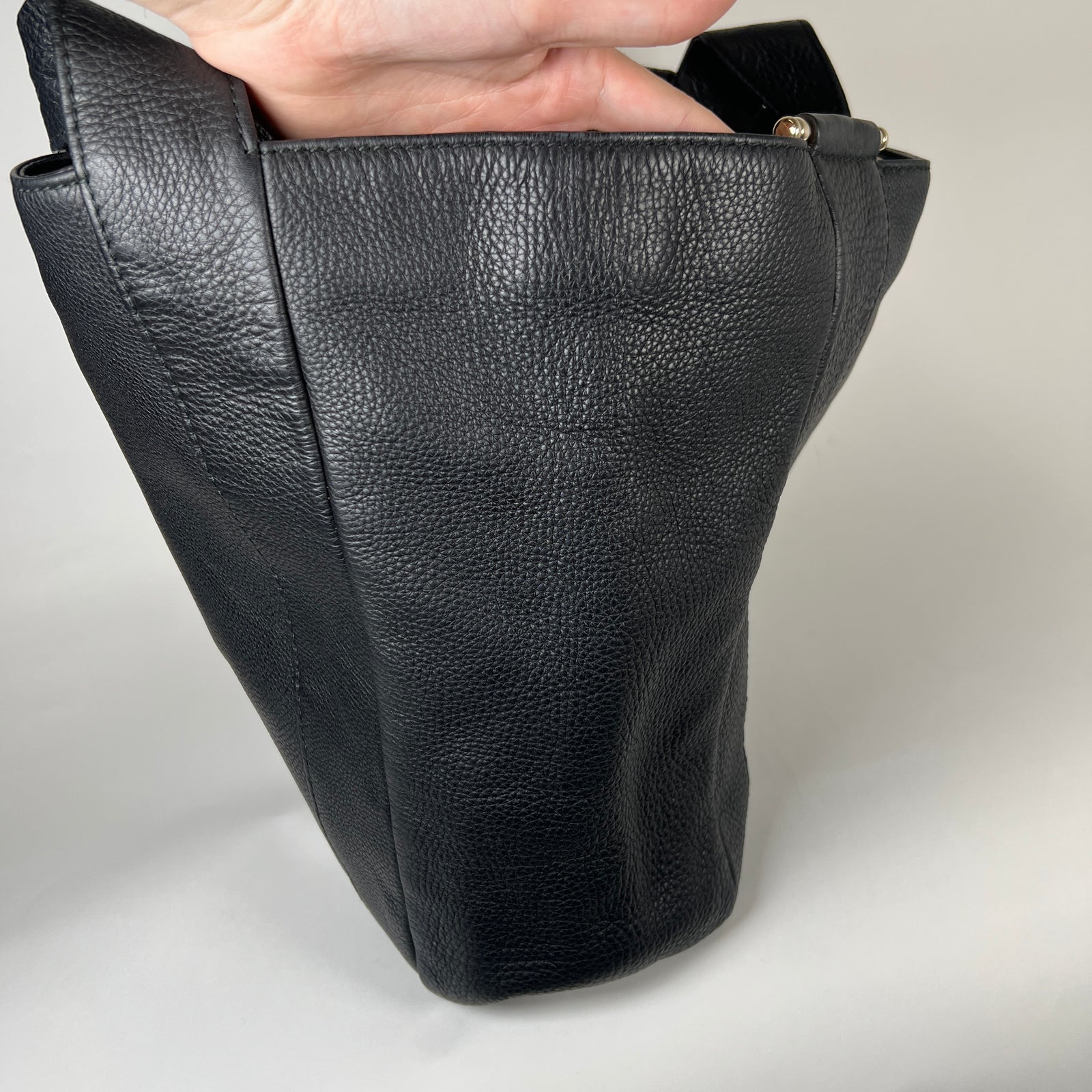 Gucci Black Leather Shopper Tote