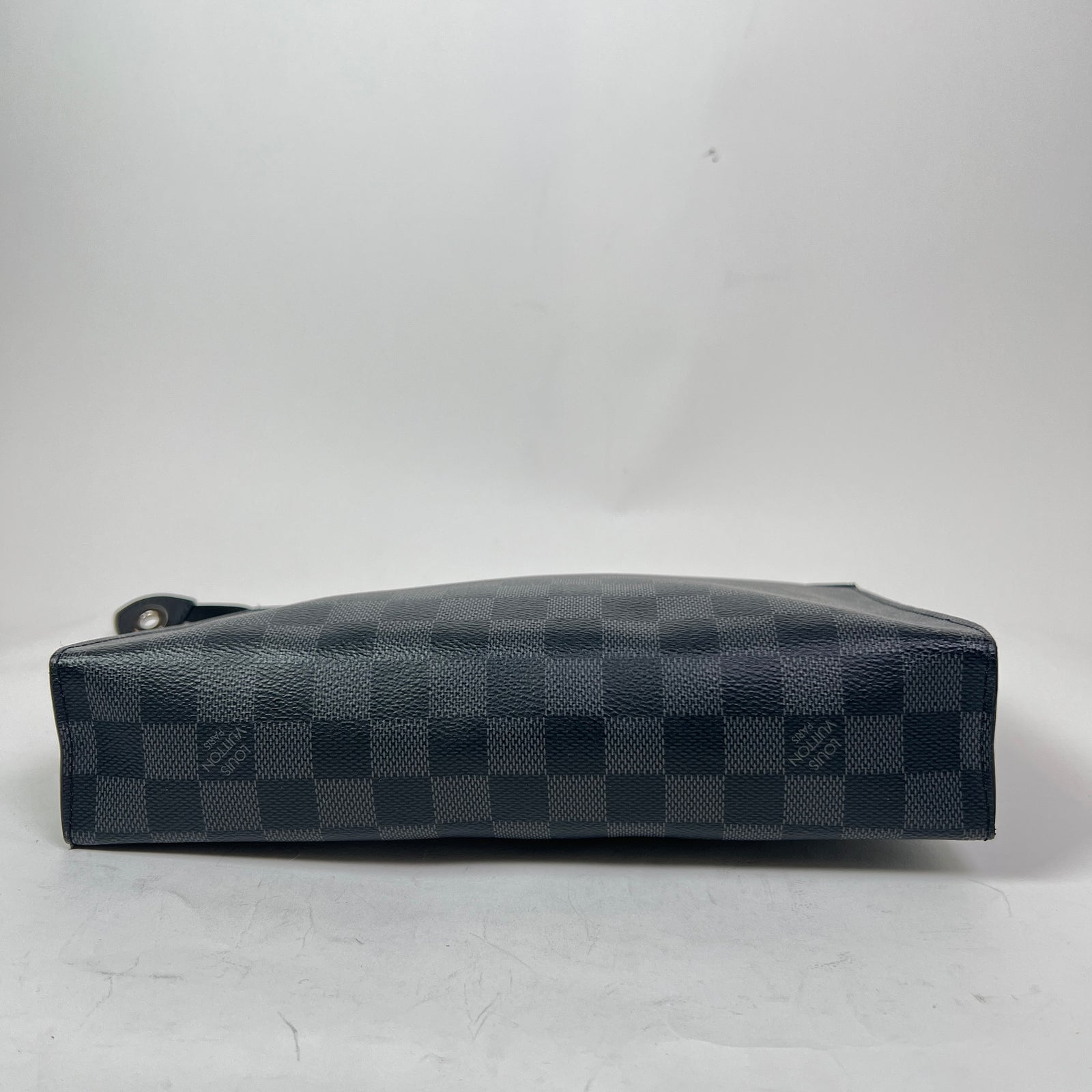 Louis Vuitton Damier Graphite Pochette Voyage MM Bag