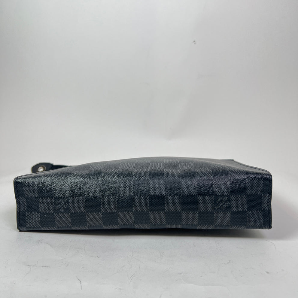 Louis Vuitton Damier Graphite Pochette Voyage MM Bag