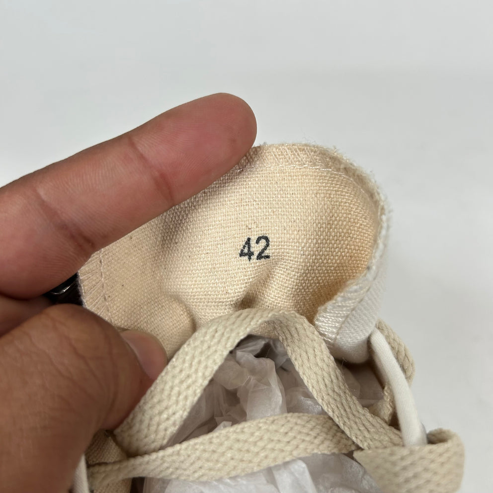 Maison Margiela White Canvas Low-Top Tabi Sneaker Size 42