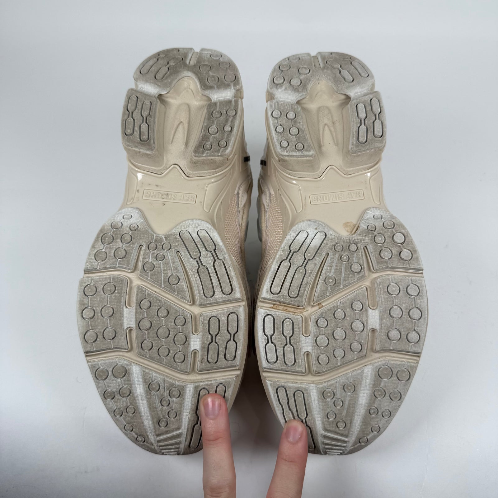 Raf Simons White/ Tan Ozweego Low-Top Sneaker Size 9