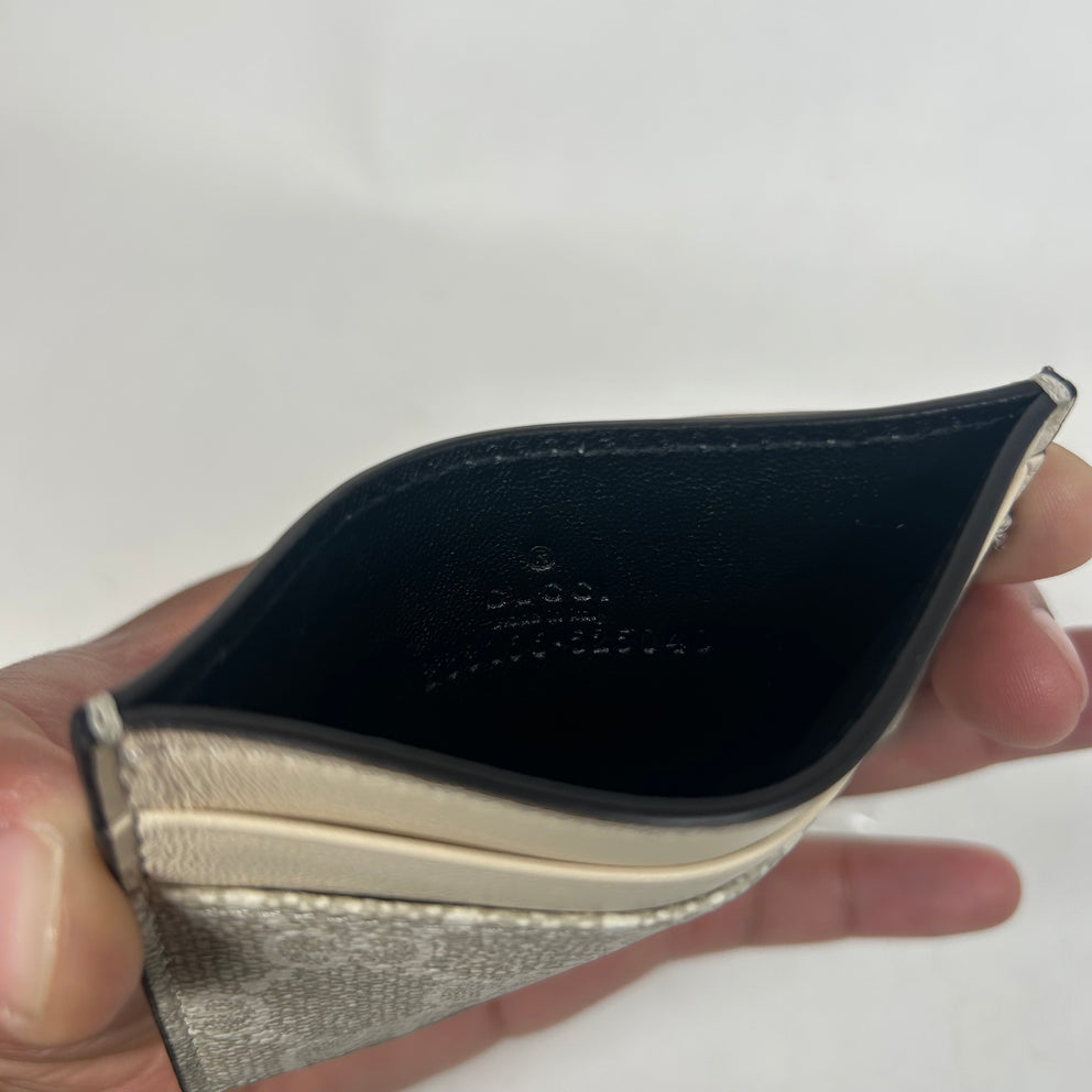 Gucci Beige GG Supreme Card Holder