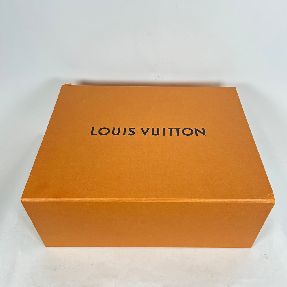 Louis Vuitton White/Red Trainer Size LV 11