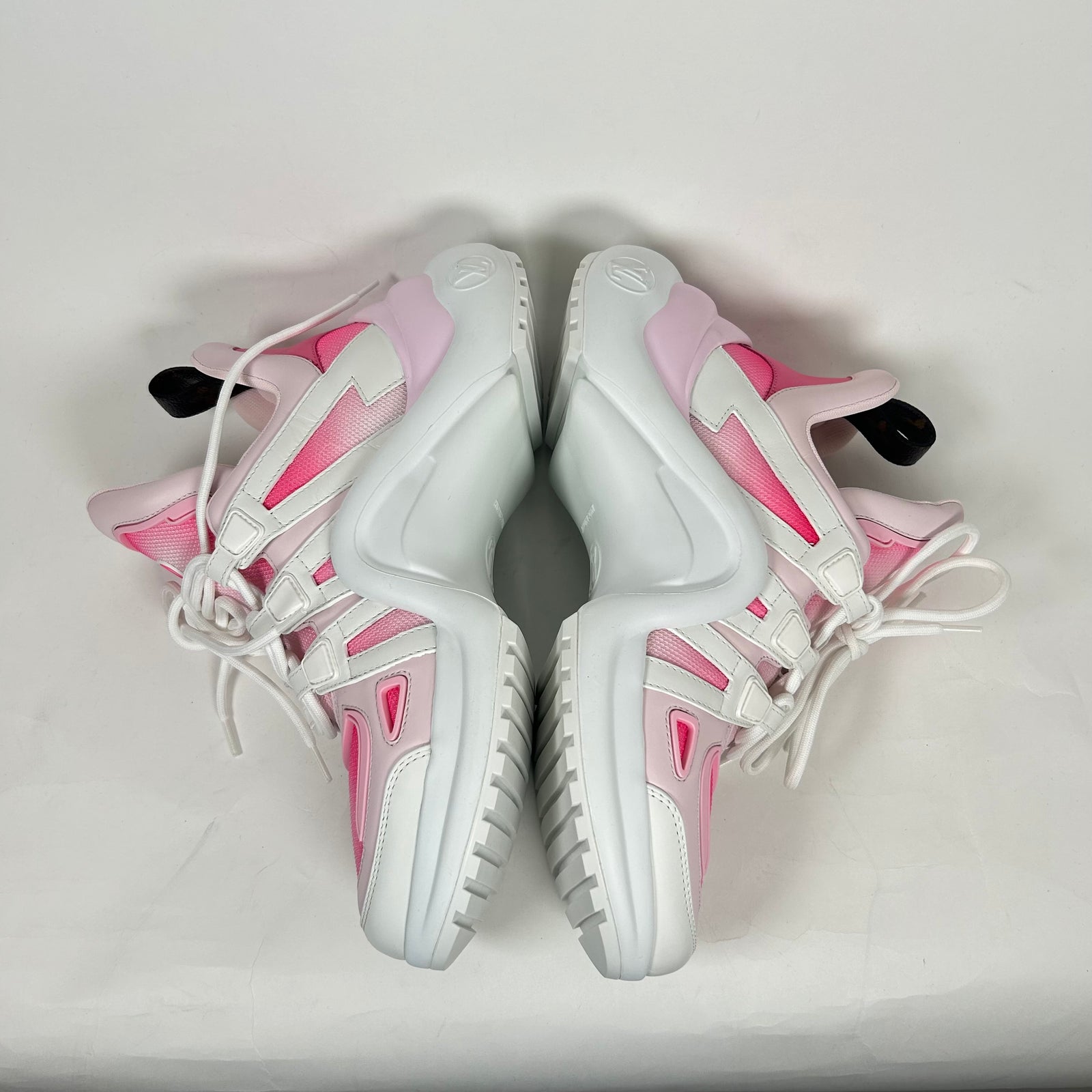 Louis Vuitton Pink Arch Light Sneaker Size 40