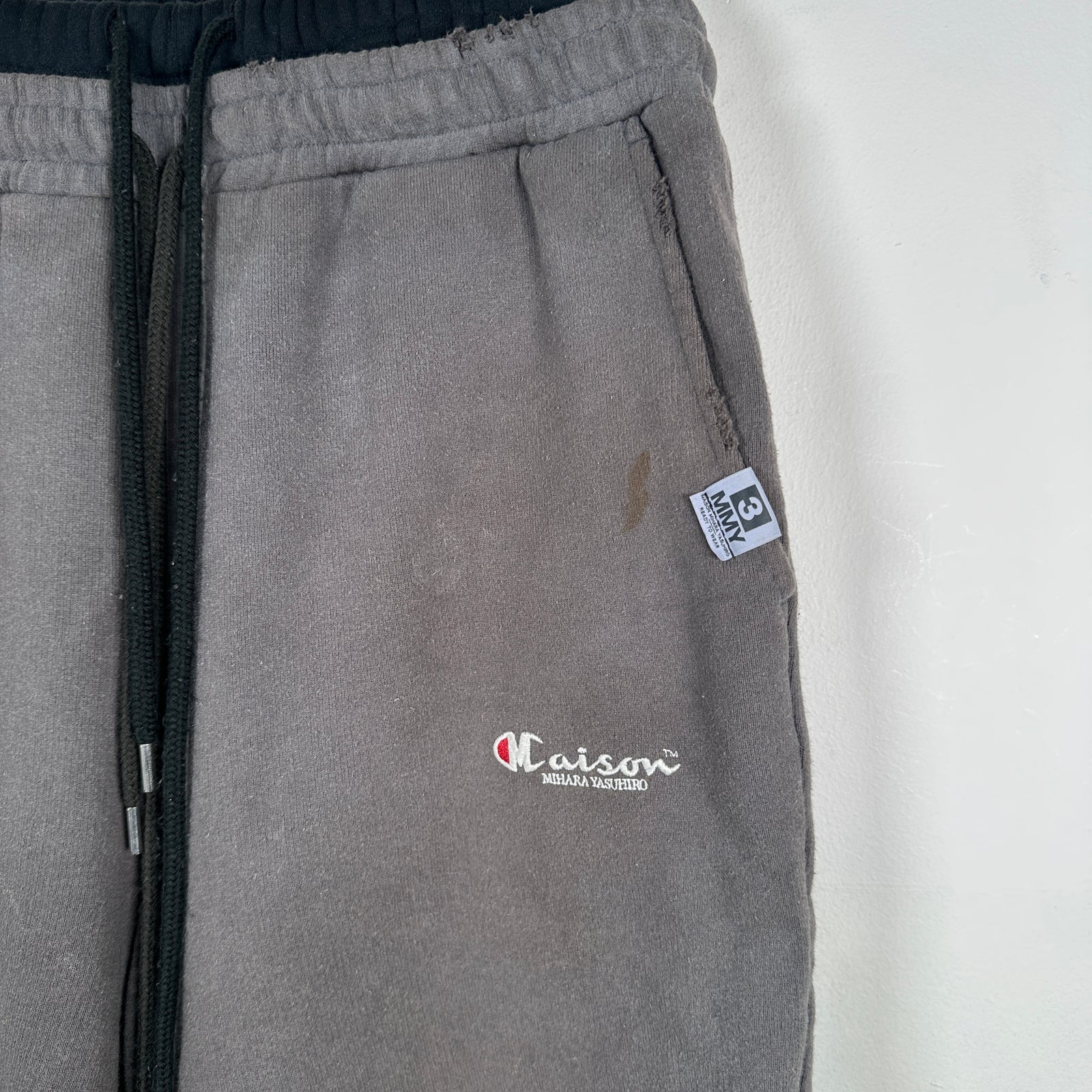Maison Mihara Double Waisted Sweat-Shorts Size M