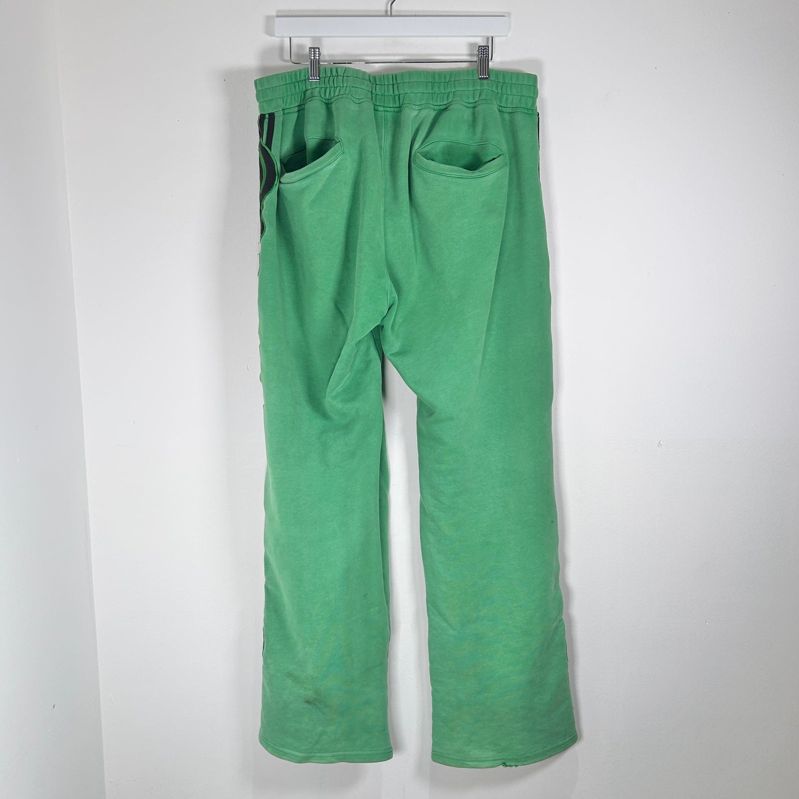 Vale Green 'Insignia' Script Sweatpants Size XL