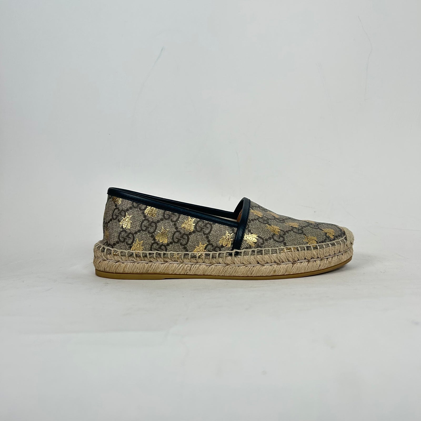 Gucci GG Supreme Bees Espadrille Flats Size 35.5