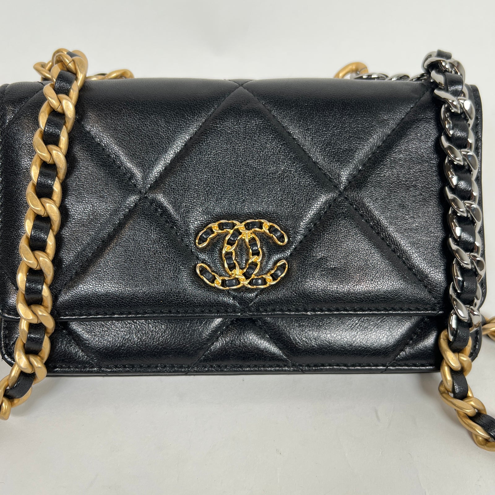 Chanel Black/Gold Quilted Lambskin 19 Wallet On Chain