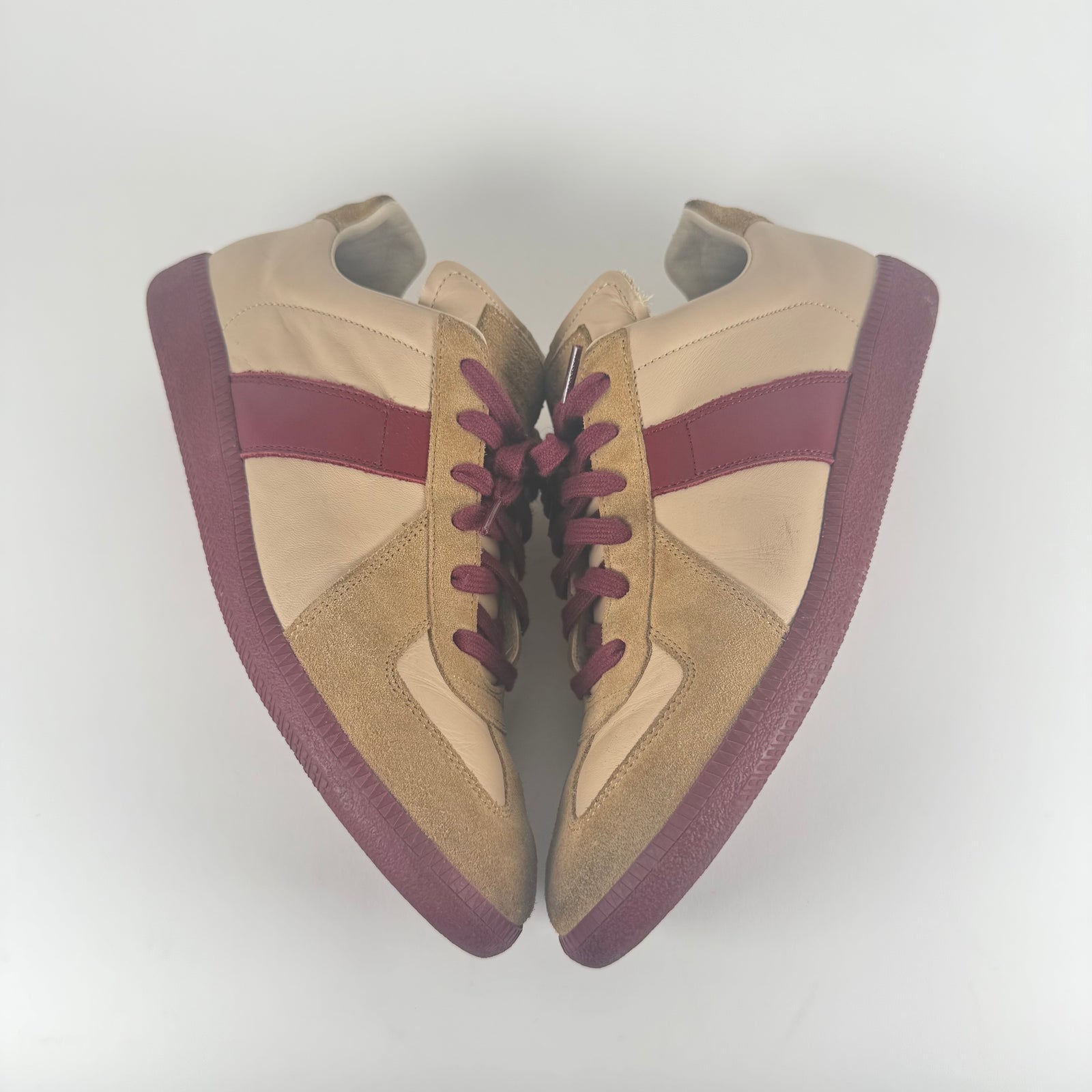 Maison Margiela Cream/Red Gat Trainer Size 9