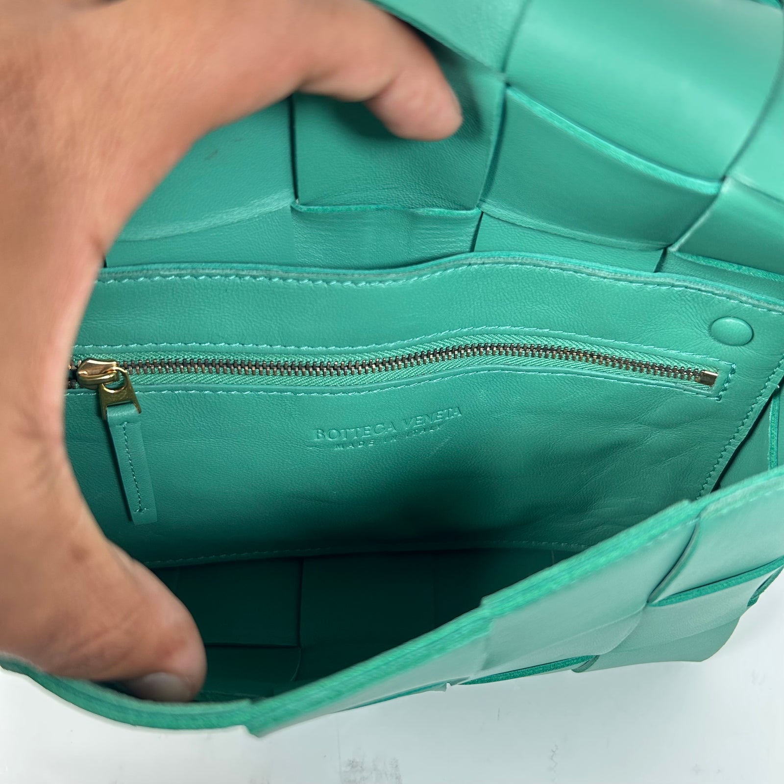 Bottega Veneta Green Intrecciato Lambskin Cassette Crossbody Bag