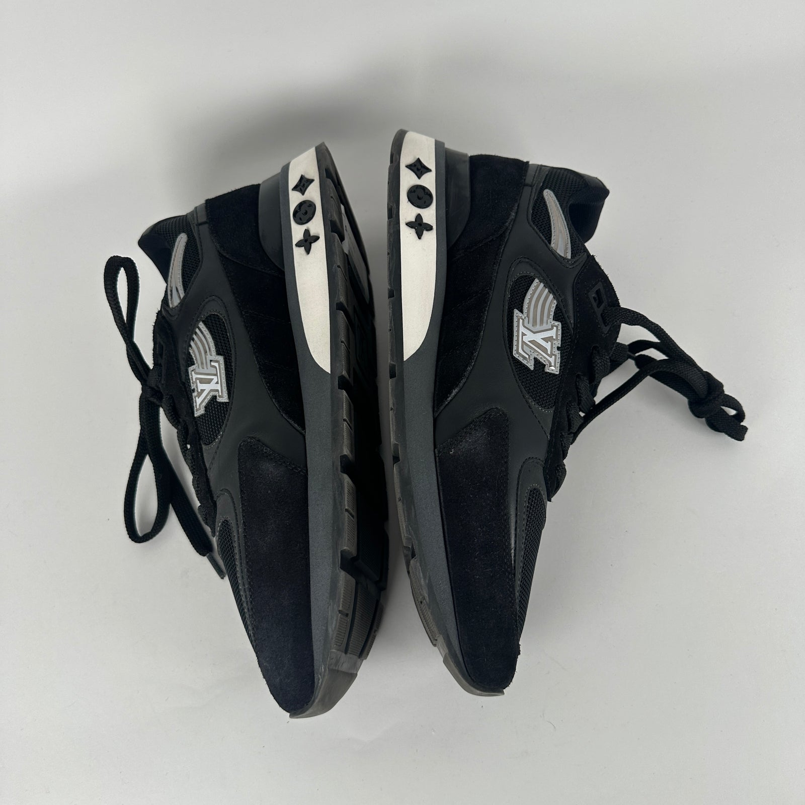Louis Vuitton Runaway Black / Grey Sneakers Size LV 6.5