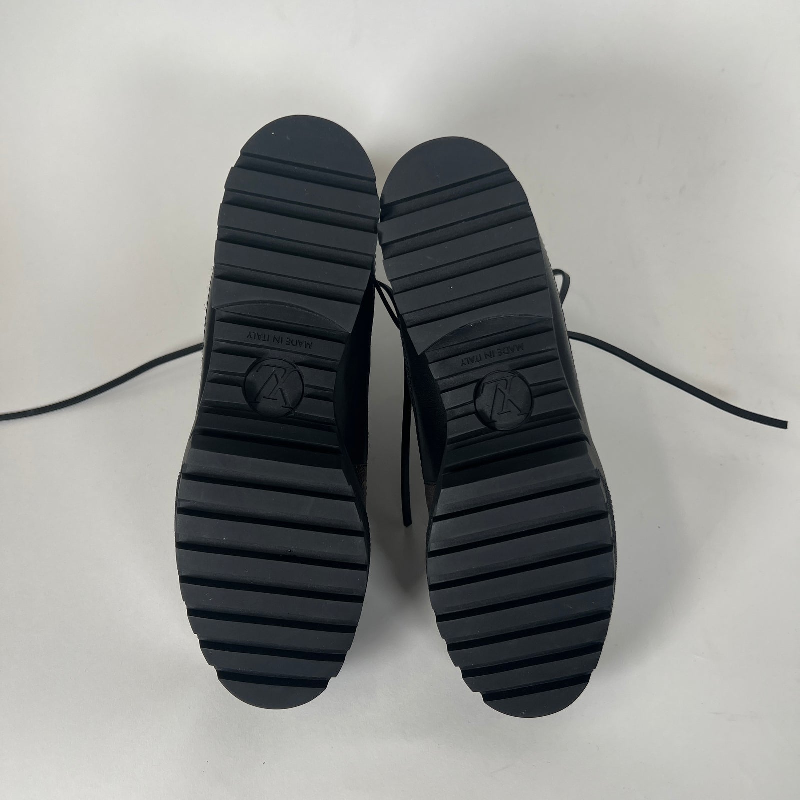 Louis Vuitton Laureate Platform Desert Boots Size 38