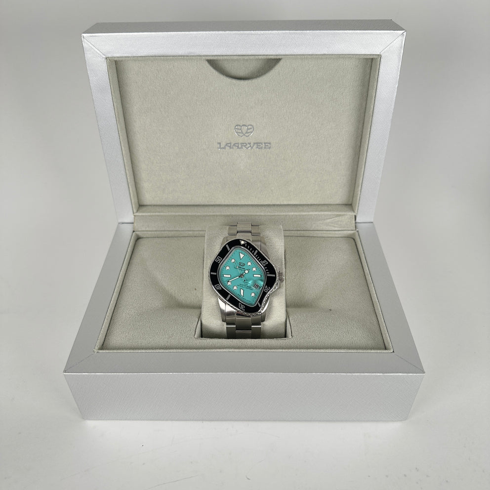 Laarvee x Kith PEA001 Crash Watch