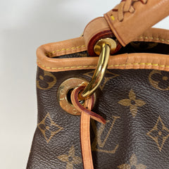 Louis Vuitton Artsy Monogram Purse