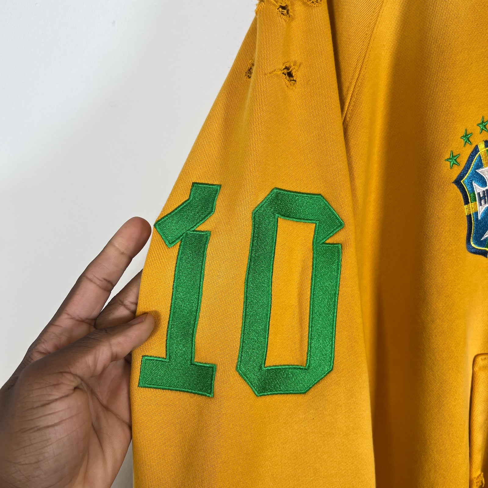 HMDD Rio Gold Brazil Zip-Up Hoodie Size L