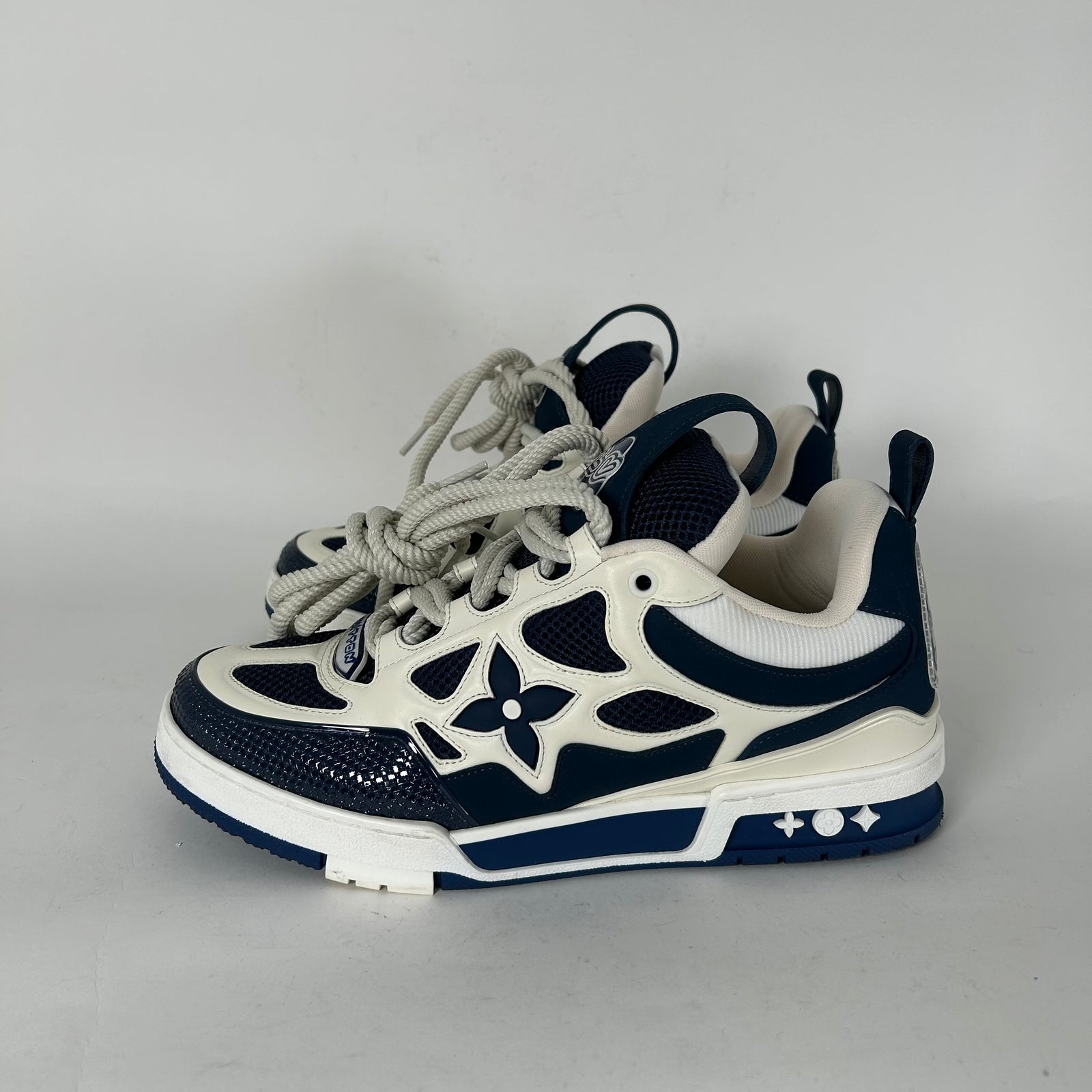 Louis Vuitton Navy Skates Size LV 8.5