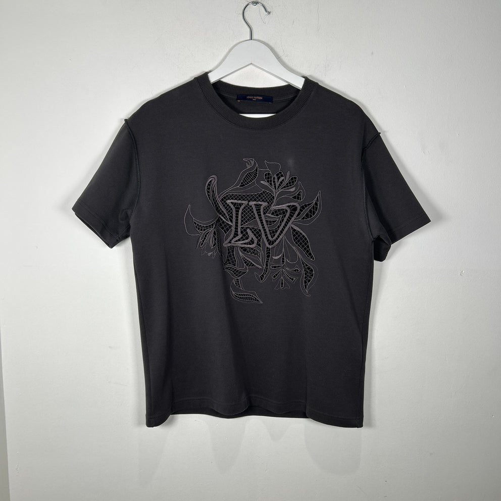 Louis Vuitton Cutout LV Logo T-Shirt Size XS