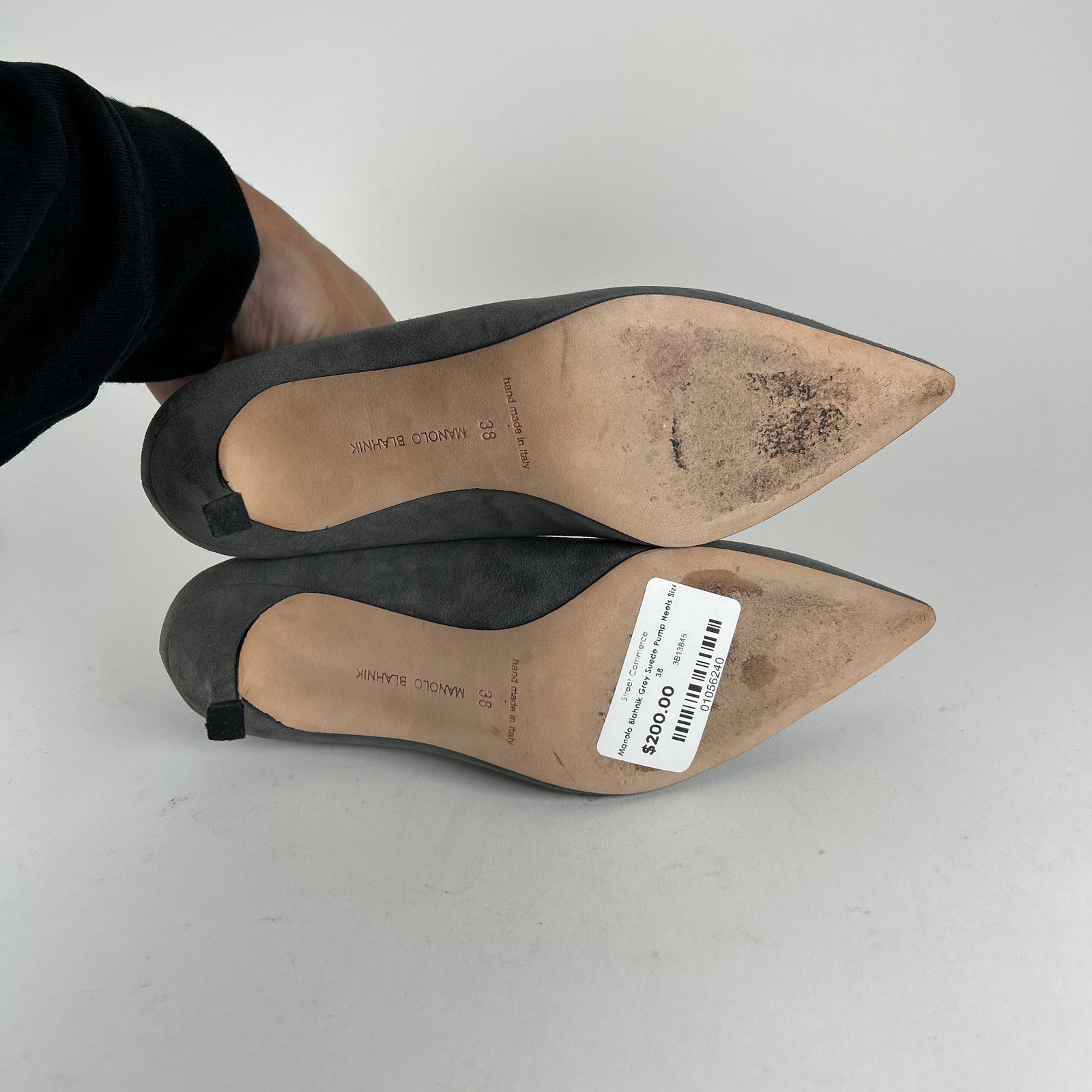 Manolo Blahnik Grey Suede Pump Heels Size 38