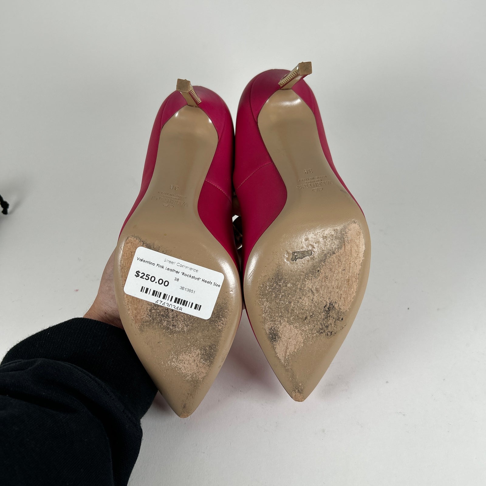 (FOUND) Gucci FW07 Black Leather Pumps Size 8