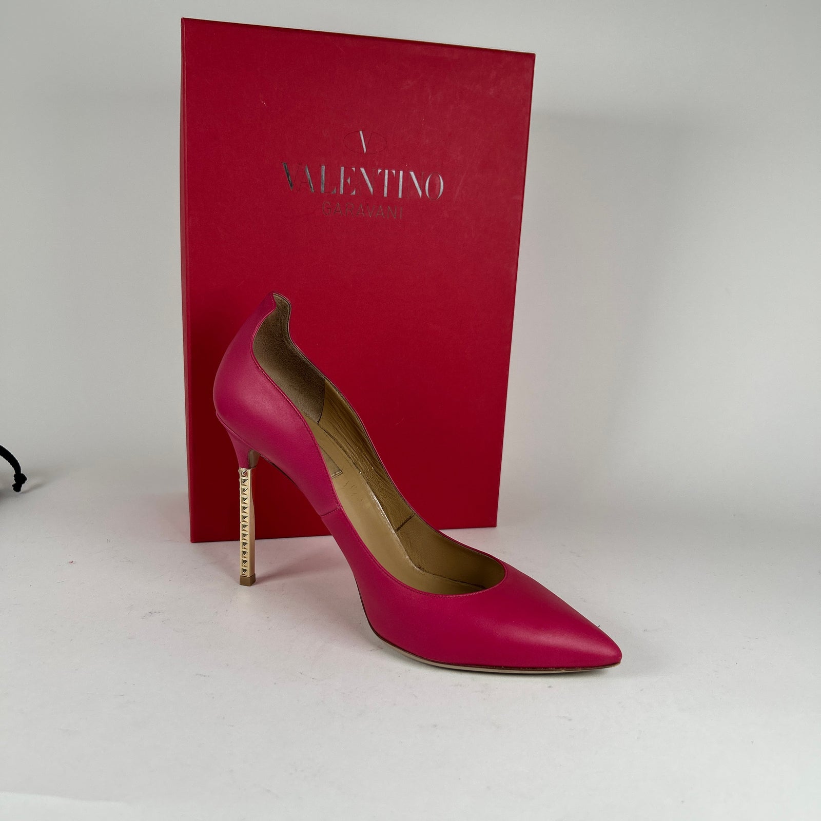 (FOUND) Gucci FW07 Black Leather Pumps Size 8