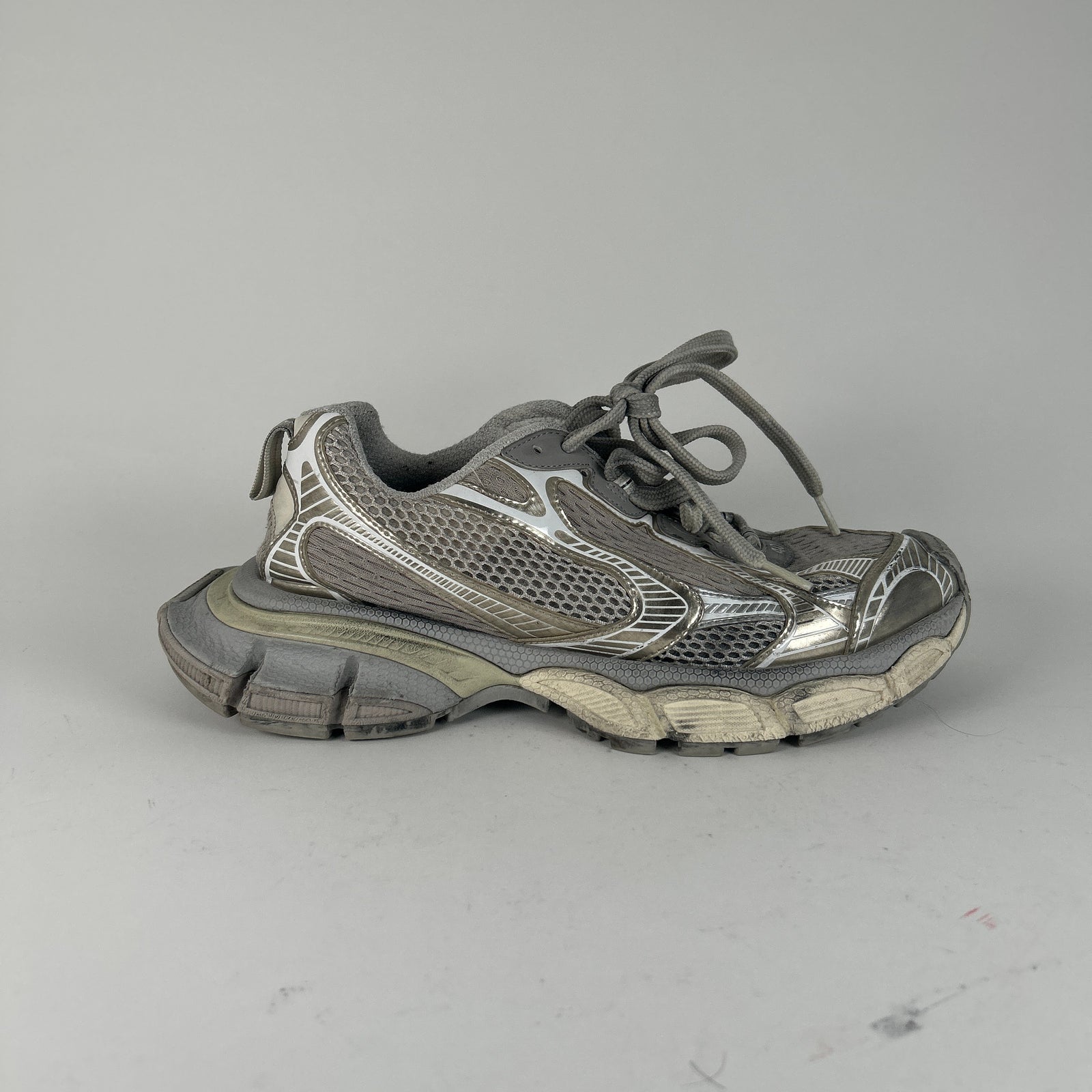 Balenciaga Eggshell 3XL Low Tops Size 40