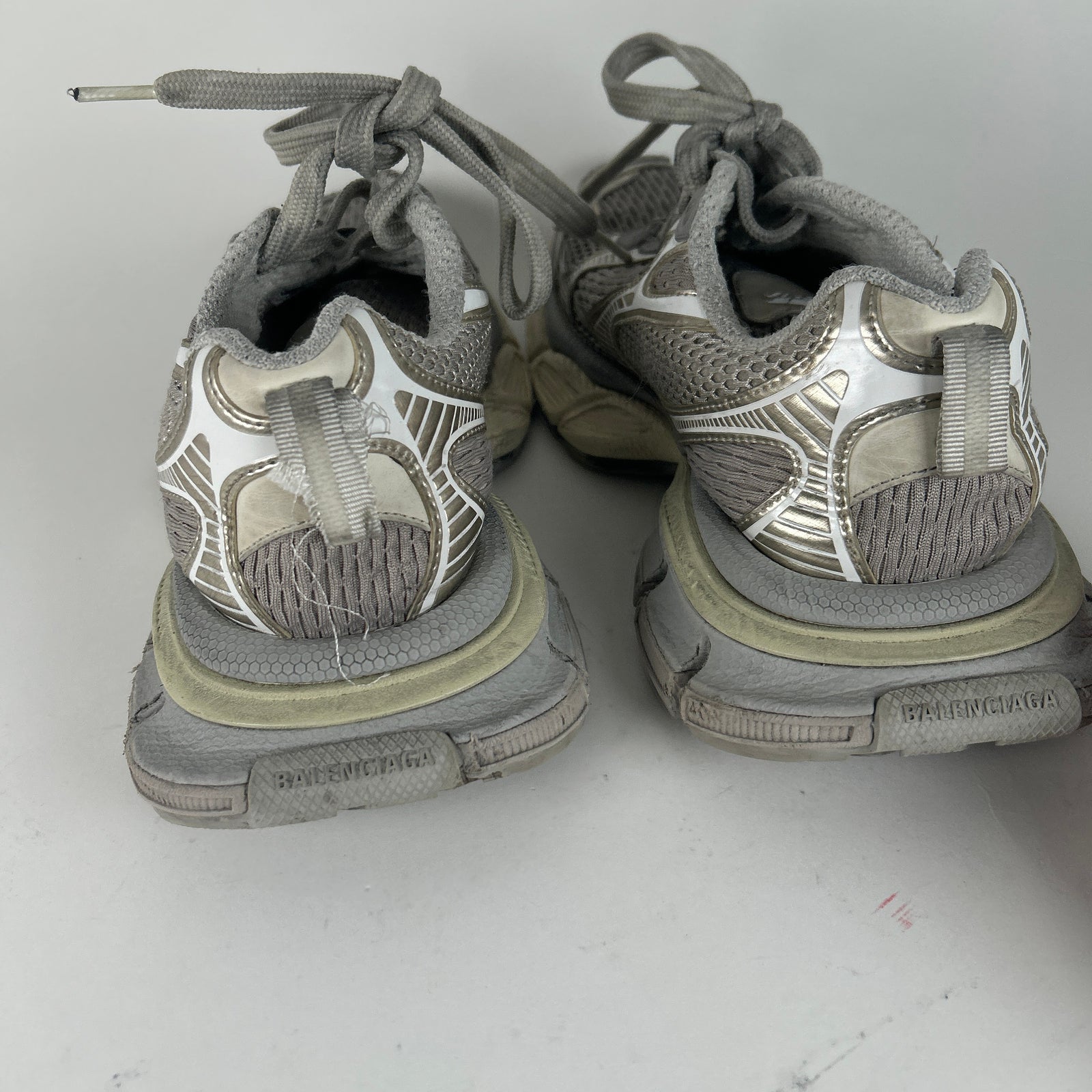 Balenciaga Eggshell 3XL Low Tops Size 40