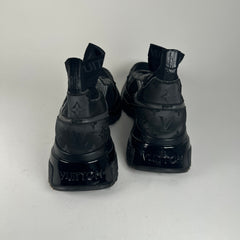 Louis Vuitton Run Away Pulse Sneaker Size LV 9.5