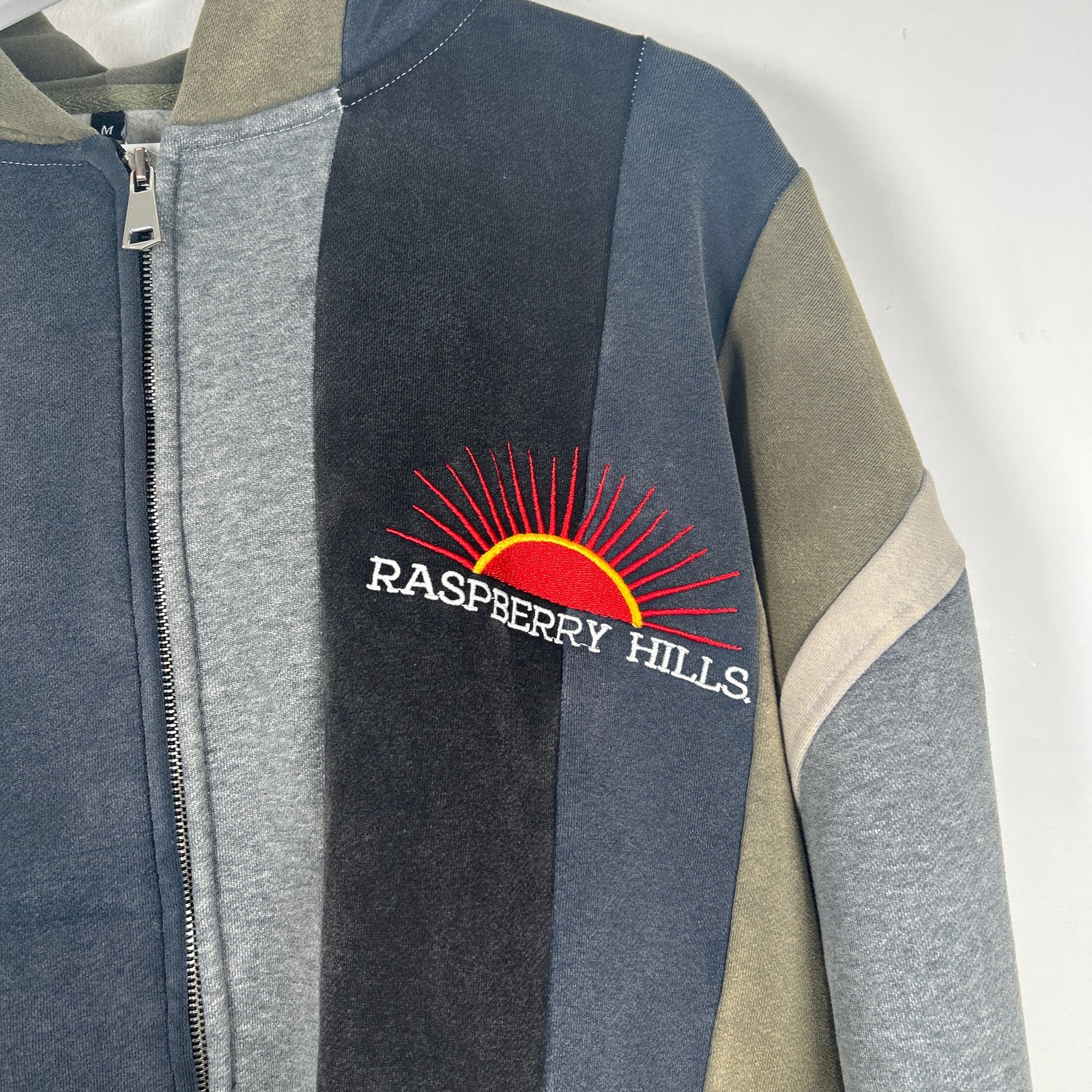 GV Gallery Multi Panel Zip Up Hoodie Size M