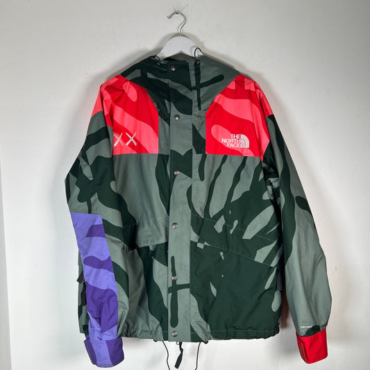 Kaws x The North Face Retro 1986 Mountain Jacket Green Size L