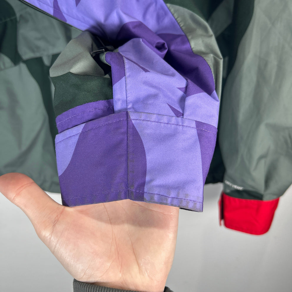 Kaws x The North Face Retro 1986 Mountain Jacket Green Size L