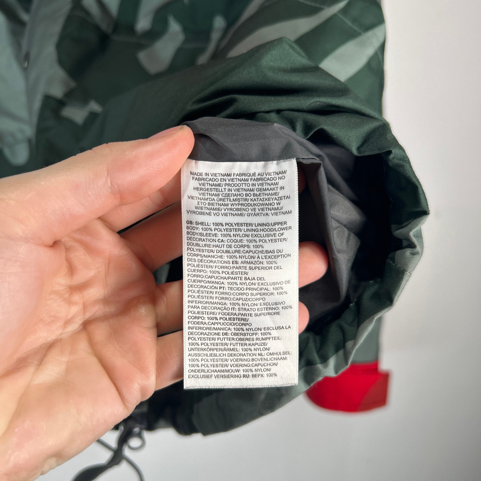 Kaws x The North Face Retro 1986 Mountain Jacket Green Size L