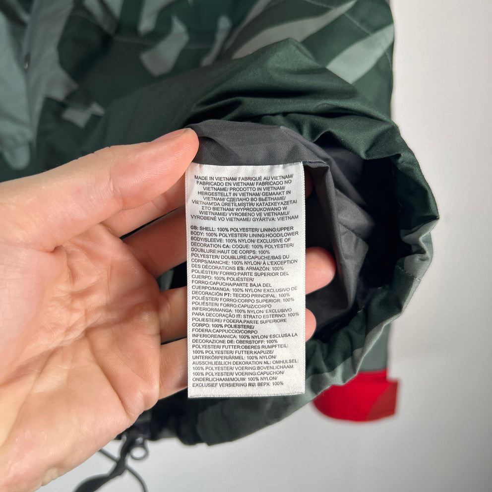 Kaws x The North Face Retro 1986 Mountain Jacket Green Size L