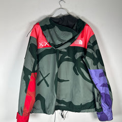 Kaws x The North Face Retro 1986 Mountain Jacket Green Size L
