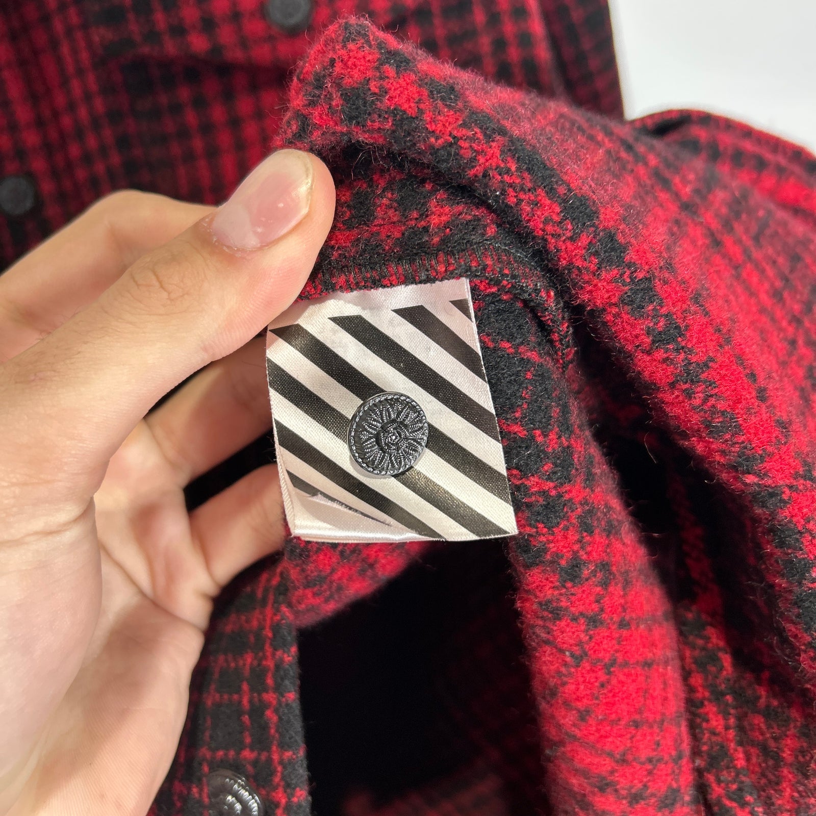 Off-White Red Tartan Check Flannel Size M