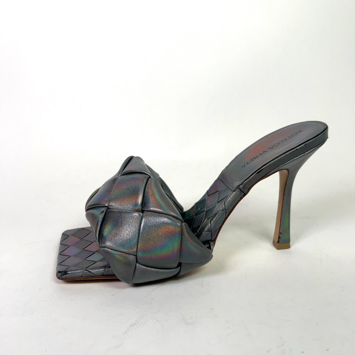 Bottega Veneta Oyster Lido Intrecciato Leather Heels