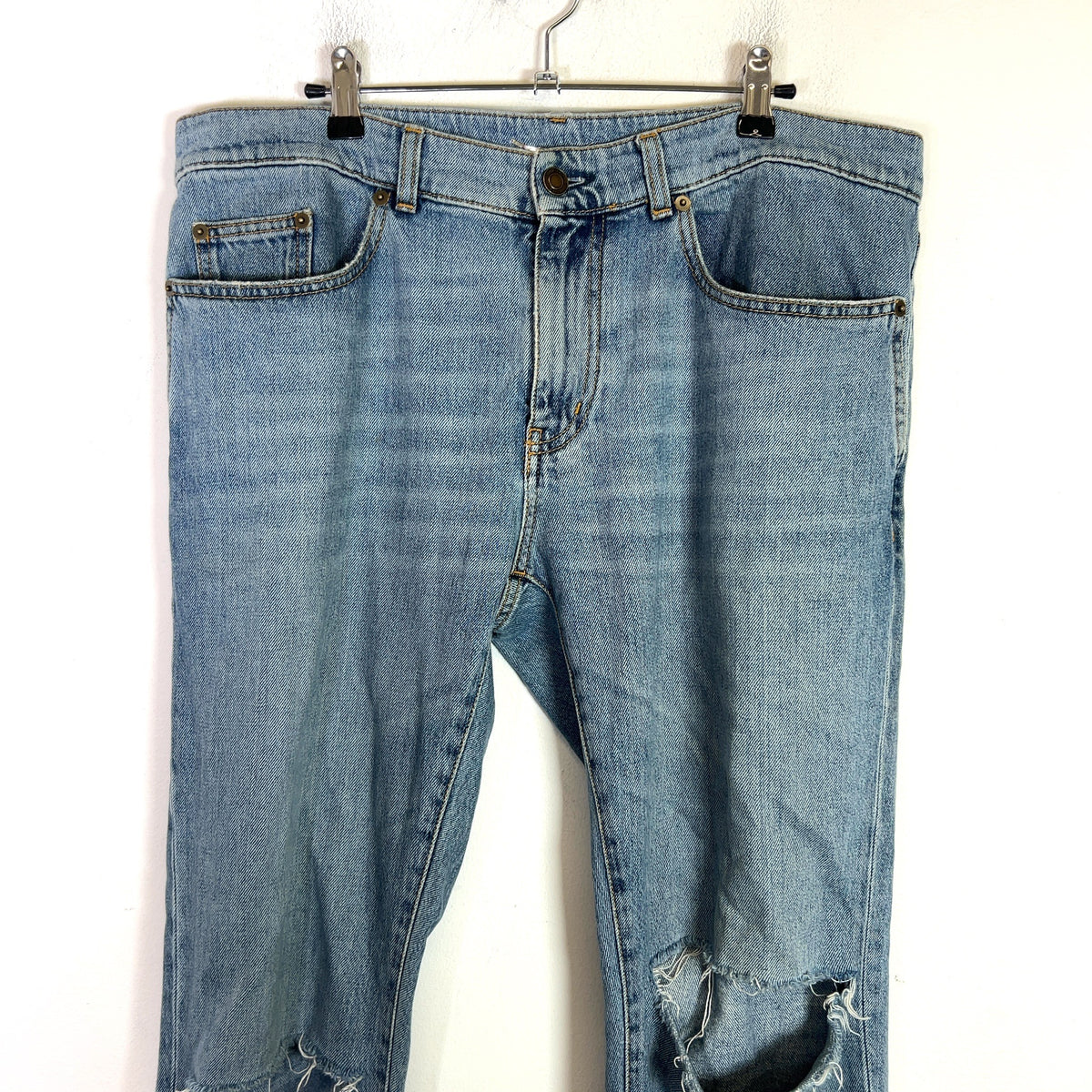 Saint Laurent D02 Lightwash Distressed Jeans