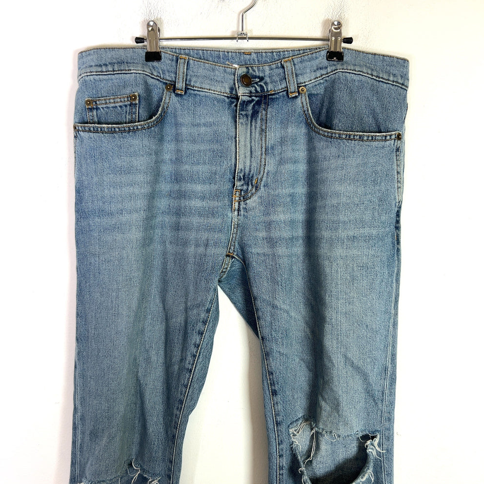 Saint Laurent D02 Lightwash Distressed Jeans