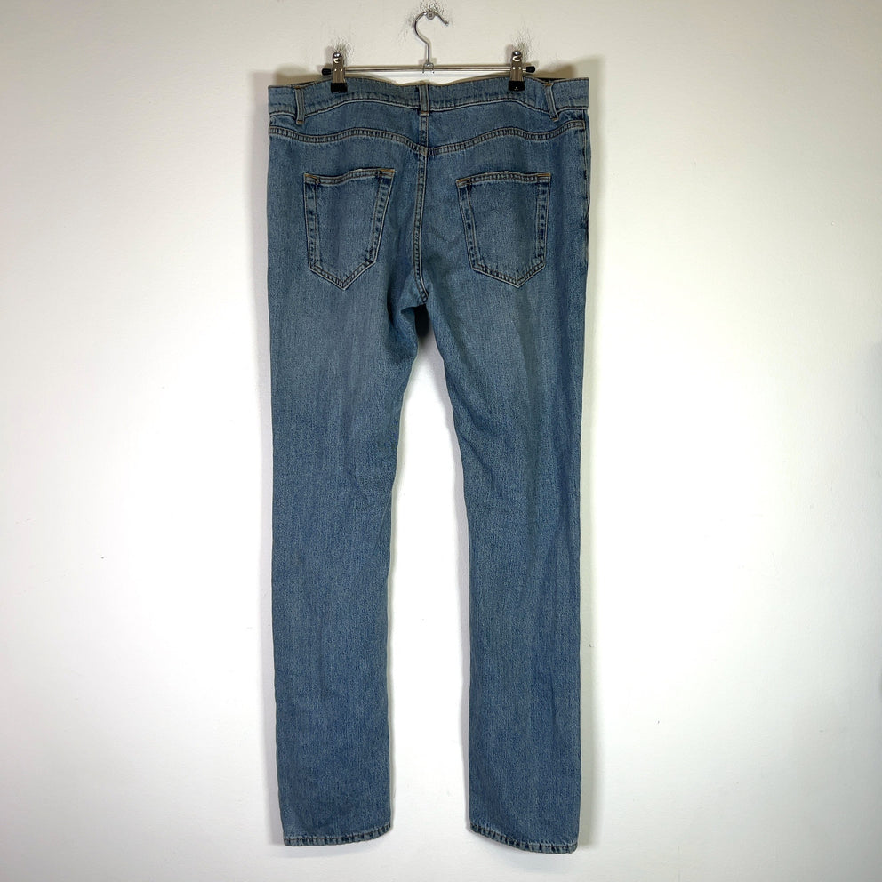 Saint Laurent D02 Lightwash Distressed Jeans