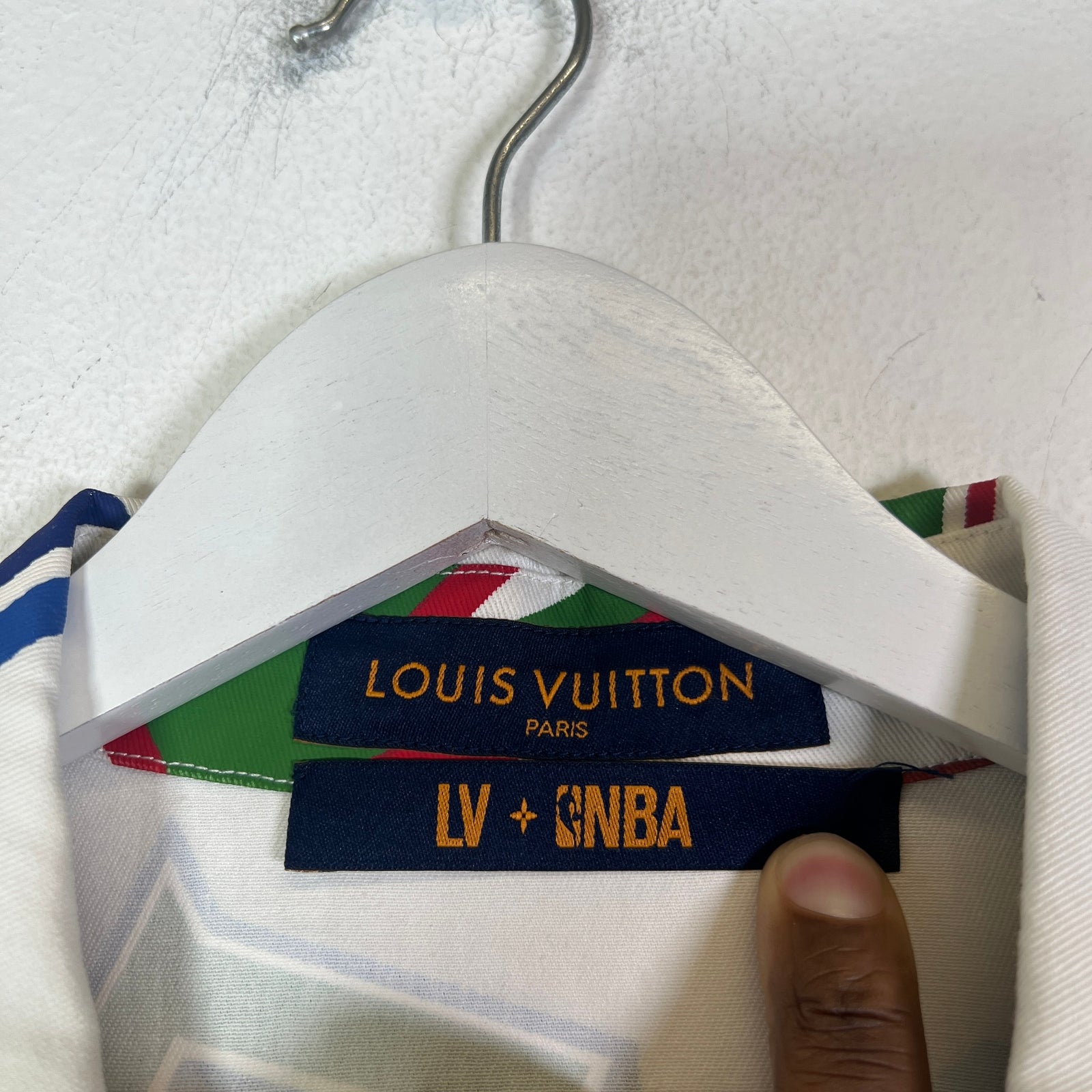 Louis Vuitton x NBA White Basketball Letters Shirt Size L
