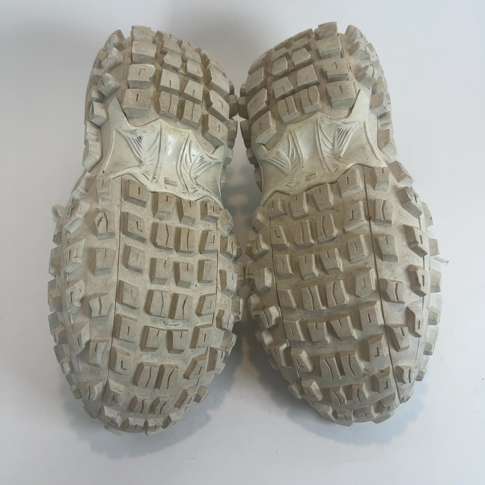 Balenciaga Eggshell Contrast Defender Lowtop Sneakers