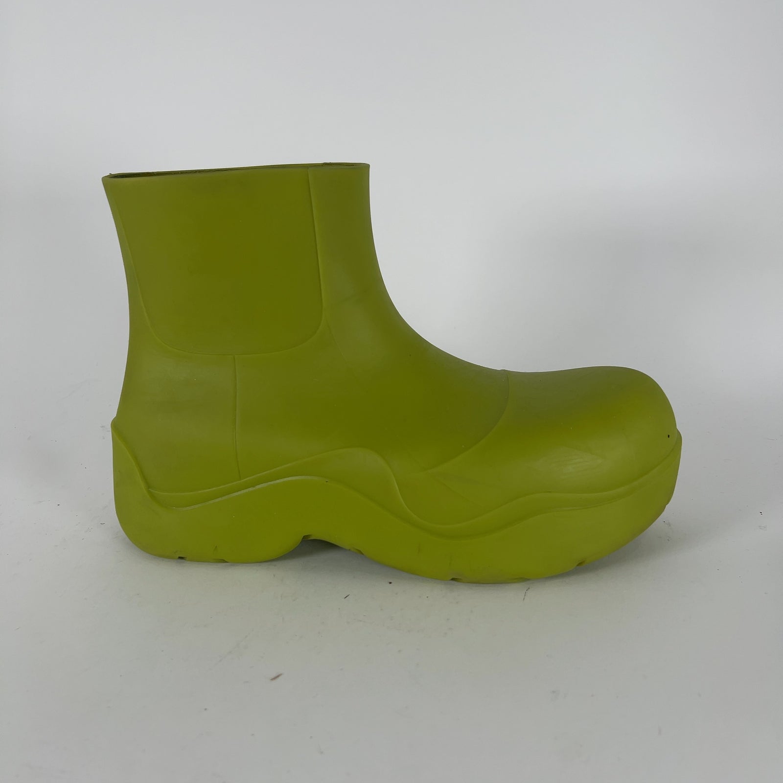 Bottega Veneta Green Puddle Boots Size 7