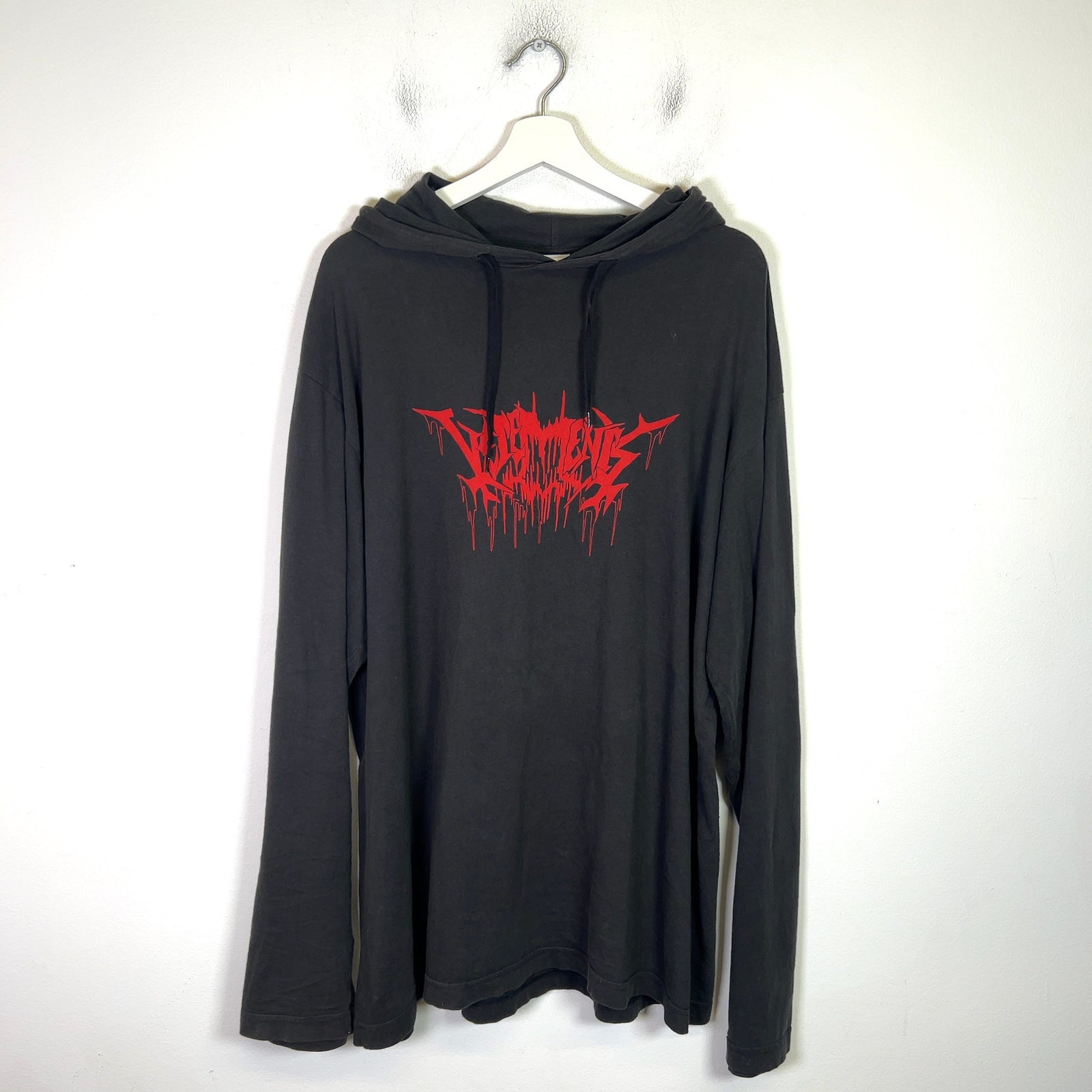Vetements FW18 Metal Tour Hooded Longsleeve