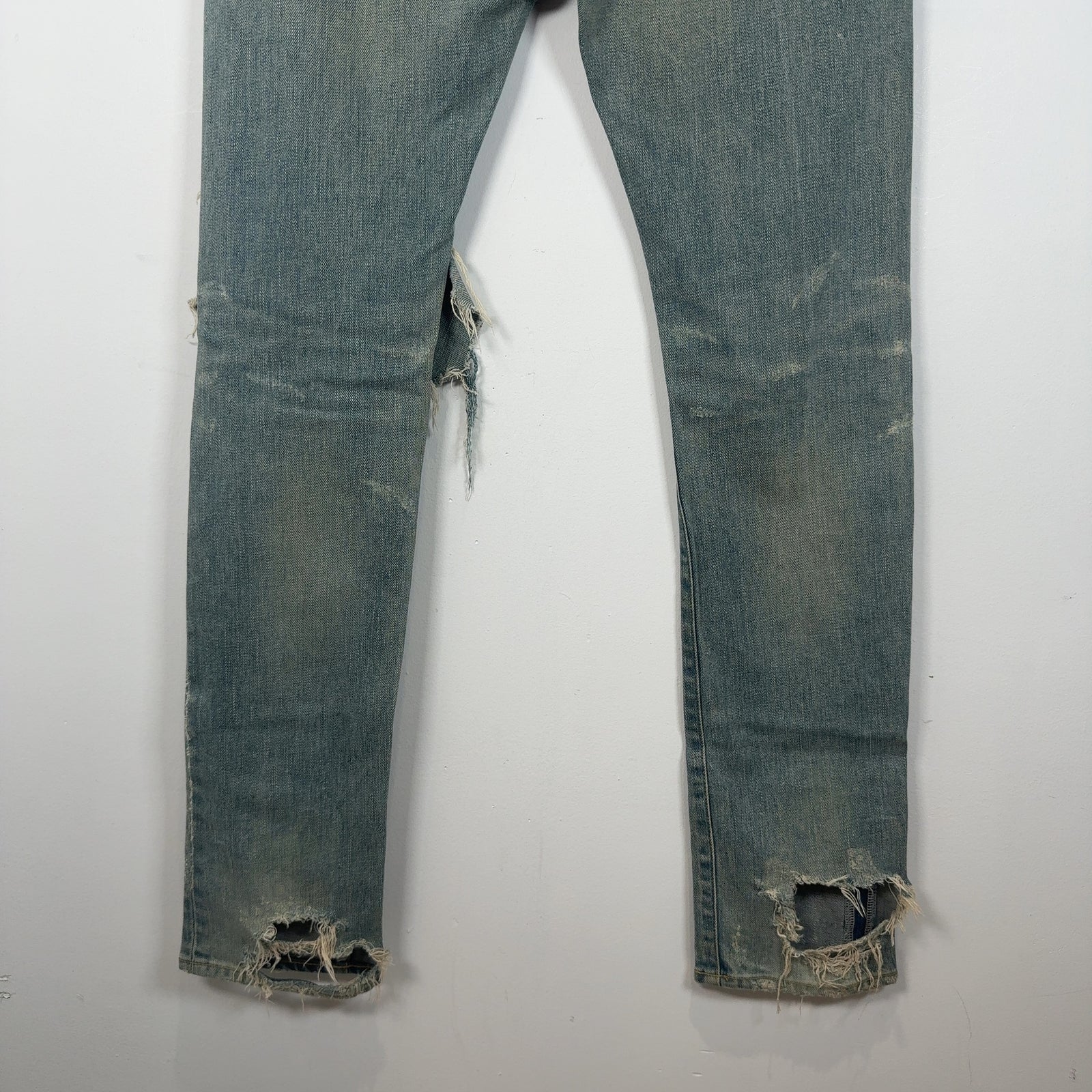 Saint Laurent Thrashed D02 Denim Jeans