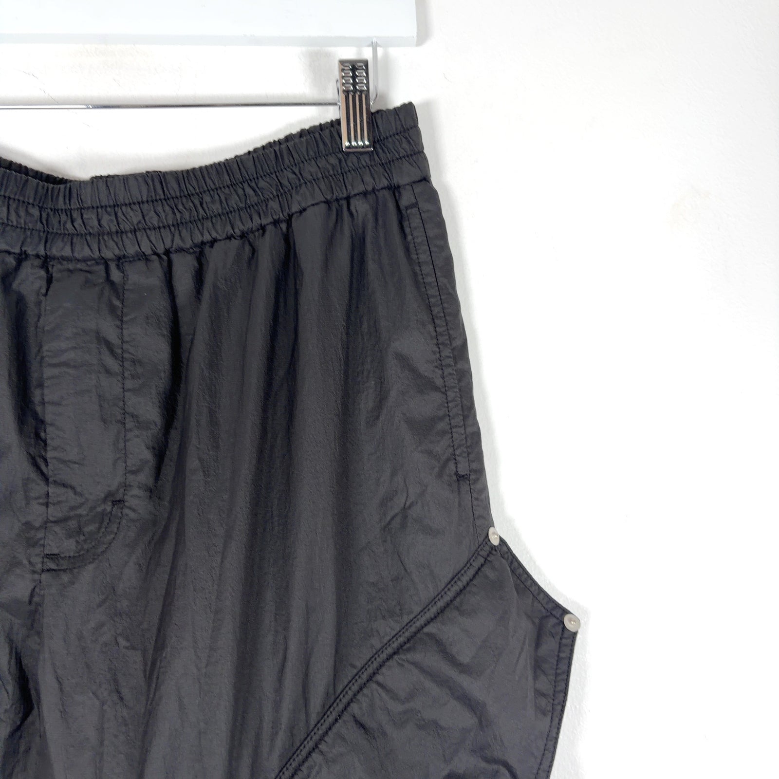 1017 ALYX 9SM Nylon Hybrid Cuffed Detachable Leg Cargo Pants